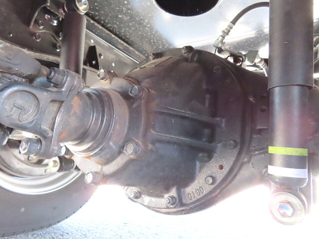 日野デュトロ穴掘建柱車小型（2t・3t）[写真09]