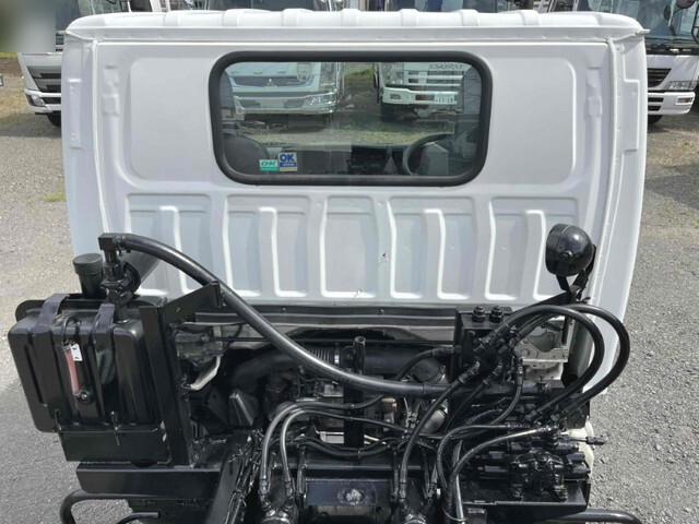 いすゞエルフコンテナ専用車小型（2t・3t）[写真12]