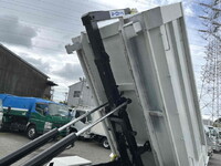 いすゞエルフコンテナ専用車小型（2t・3t）[写真20]