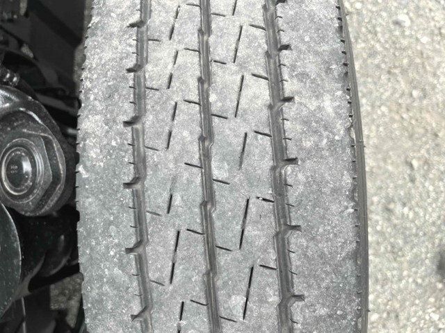 いすゞエルフコンテナ専用車小型（2t・3t）[写真29]