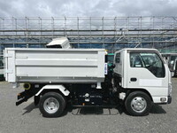 いすゞエルフコンテナ専用車小型（2t・3t）[写真06]