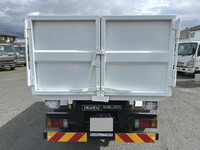 いすゞエルフコンテナ専用車小型（2t・3t）[写真07]