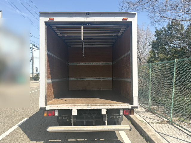 いすゞエルフアルミバン小型（2t・3t）[写真11]