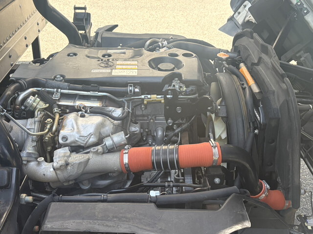 いすゞエルフアルミバン小型（2t・3t）[写真19]