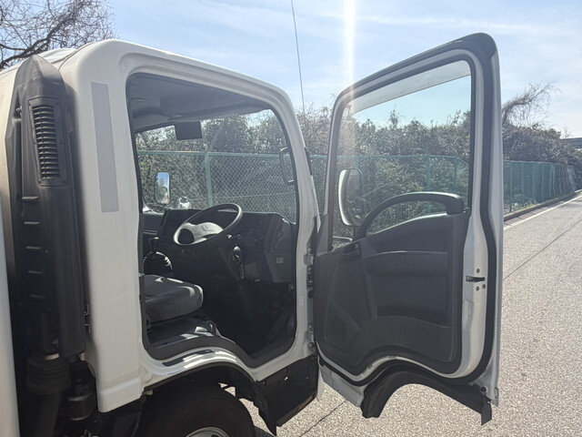 いすゞエルフアルミバン小型（2t・3t）[写真29]