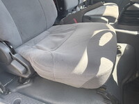 いすゞエルフアルミバン小型（2t・3t）[写真32]