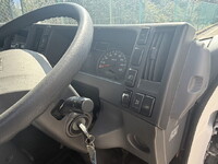 いすゞエルフアルミバン小型（2t・3t）[写真33]