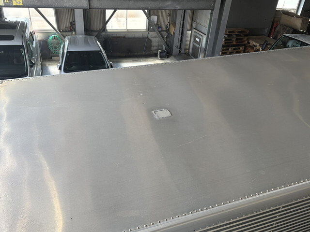 いすゞエルフアルミバン小型（2t・3t）[写真35]