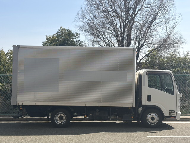 いすゞエルフアルミバン小型（2t・3t）[写真04]