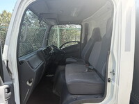 いすゞエルフアルミバン小型（2t・3t）[写真07]