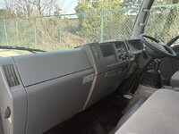 いすゞエルフアルミバン小型（2t・3t）[写真10]