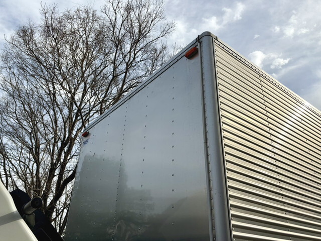 いすゞエルフアルミバン小型（2t・3t）[写真18]