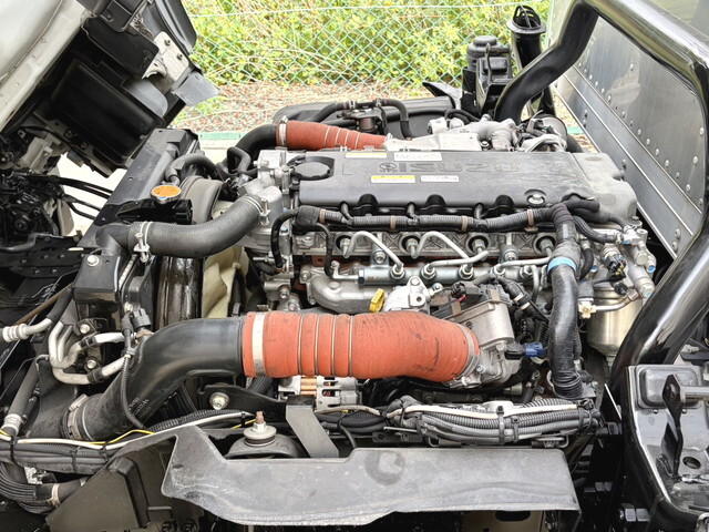 いすゞエルフアルミバン小型（2t・3t）[写真20]