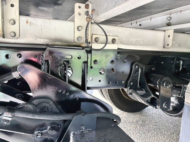 いすゞエルフアルミバン小型（2t・3t）[写真25]