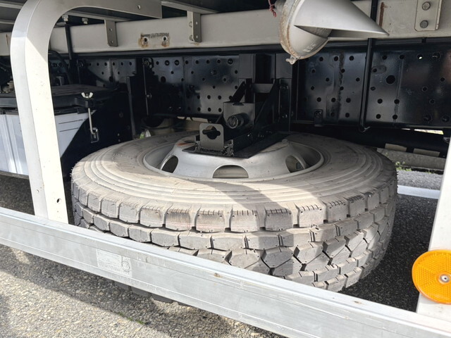 いすゞエルフアルミバン小型（2t・3t）[写真26]