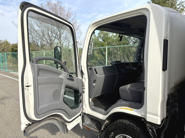 いすゞエルフアルミバン小型（2t・3t）[写真07]