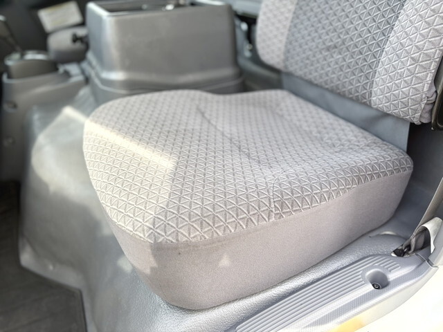 いすゞエルフアルミバン小型（2t・3t）[写真08]