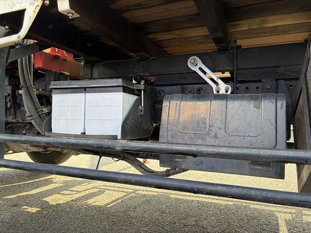 いすゞエルフクレーン3段小型（2t・3t）[写真22]