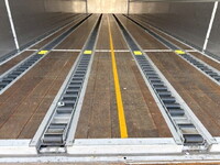 UDトラックスクオンアルミウイング大型（10t）[写真11]