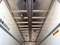 UDトラックスクオンアルミウイング大型（10t）[写真12]