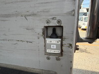 UDトラックスクオンアルミウイング大型（10t）[写真17]