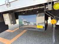 UDトラックスクオンアルミウイング大型（10t）[写真23]