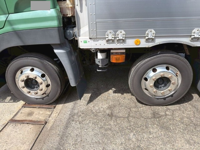 UDトラックスクオンアルミウイング大型（10t）[写真26]