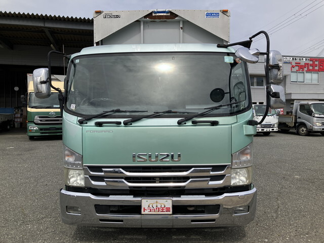いすゞフォワードアルミウイング中型（4t）[写真11]