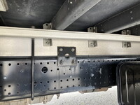 いすゞフォワードアルミウイング中型（4t）[写真26]