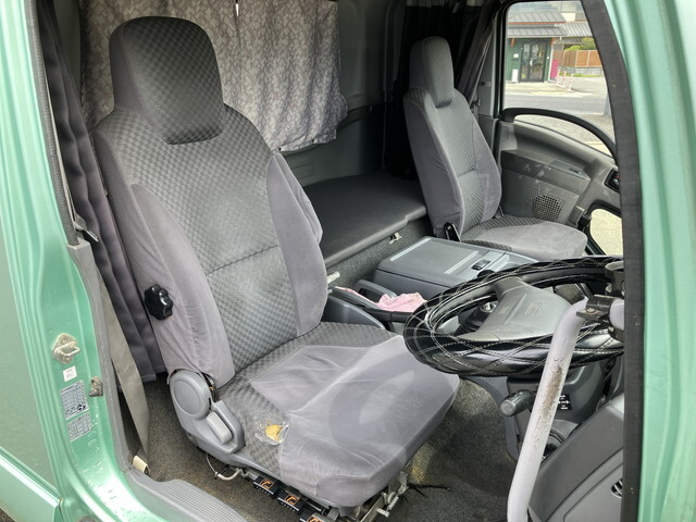 いすゞフォワードアルミウイング中型（4t）[写真31]