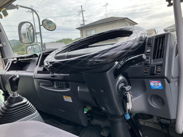 いすゞフォワードアルミウイング中型（4t）[写真32]