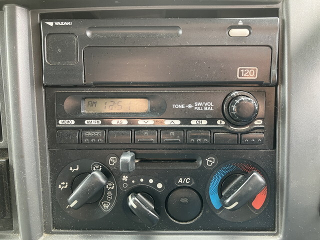 いすゞフォワードアルミウイング中型（4t）[写真36]