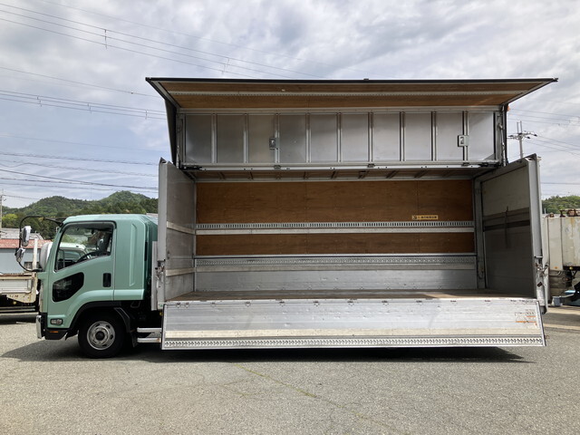 いすゞフォワードアルミウイング中型（4t）[写真07]