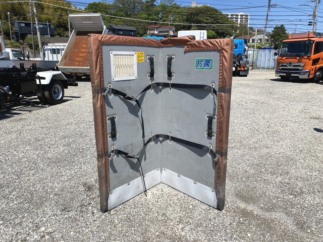 いすゞエルフ冷凍車（冷蔵車）小型（2t・3t）[写真12]