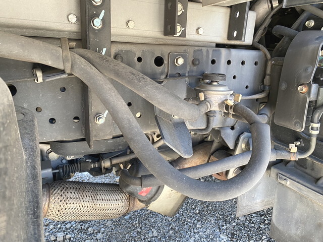 いすゞエルフ冷凍車（冷蔵車）小型（2t・3t）[写真18]