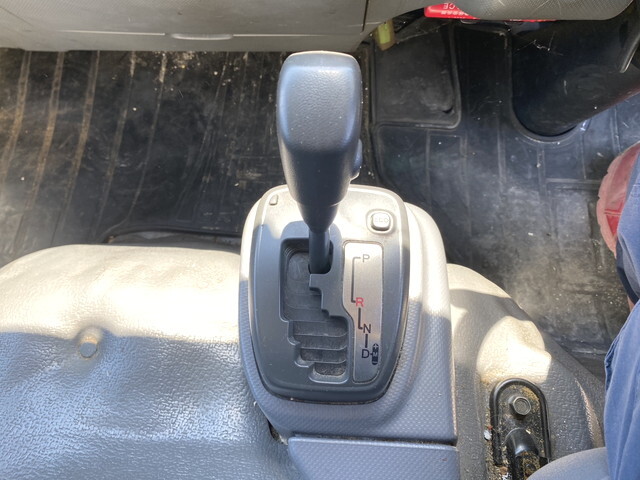 いすゞエルフ冷凍車（冷蔵車）小型（2t・3t）[写真23]