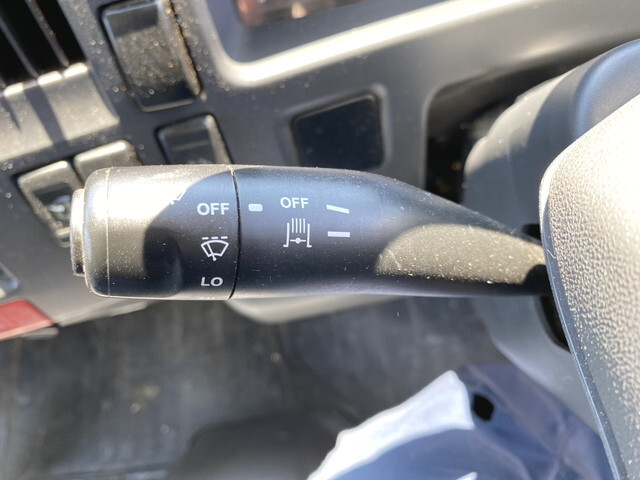 いすゞエルフ冷凍車（冷蔵車）小型（2t・3t）[写真24]