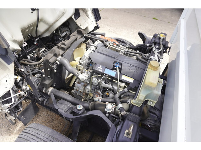 三菱ふそうキャンターダンプ小型（2t・3t）[写真11]