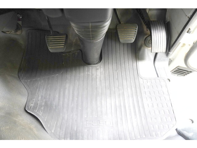 三菱ふそうキャンターダンプ小型（2t・3t）[写真30]