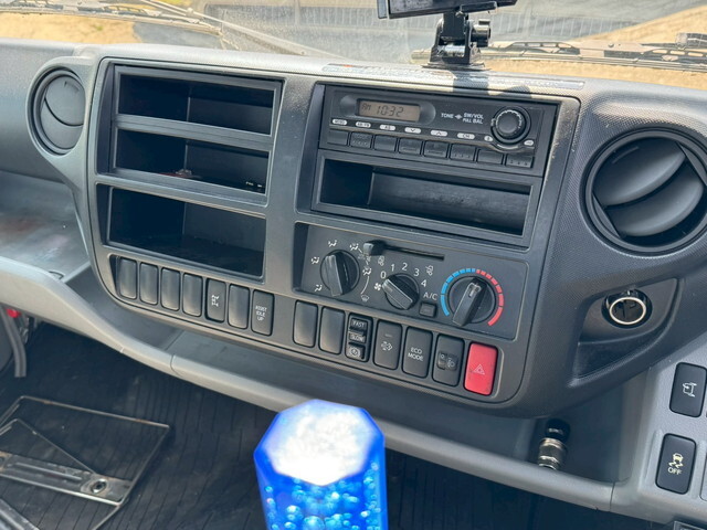 日野デュトロセーフティローダー小型（2t・3t）[写真23]