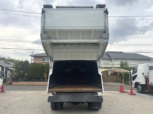 いすゞエルフパッカー車（塵芥車）小型（2t・3t）[写真13]