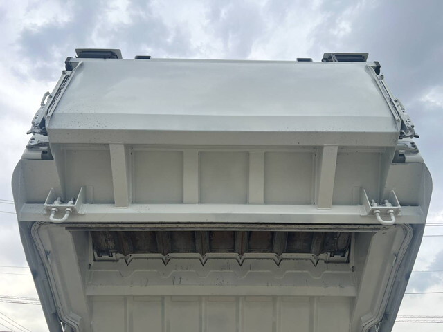 いすゞエルフパッカー車（塵芥車）小型（2t・3t）[写真14]