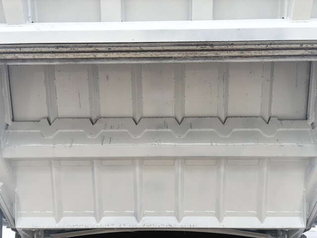 いすゞエルフパッカー車（塵芥車）小型（2t・3t）[写真15]