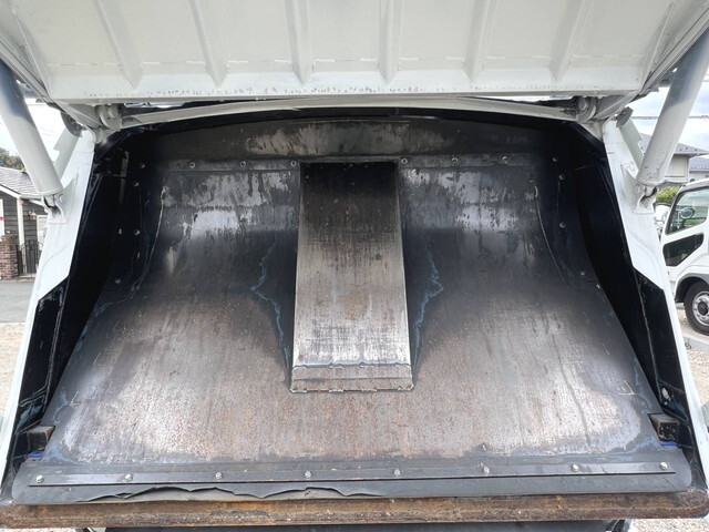 いすゞエルフパッカー車（塵芥車）小型（2t・3t）[写真16]