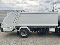 いすゞエルフパッカー車（塵芥車）小型（2t・3t）[写真06]