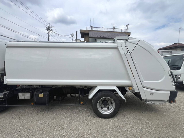 いすゞエルフパッカー車（塵芥車）小型（2t・3t）[写真06]