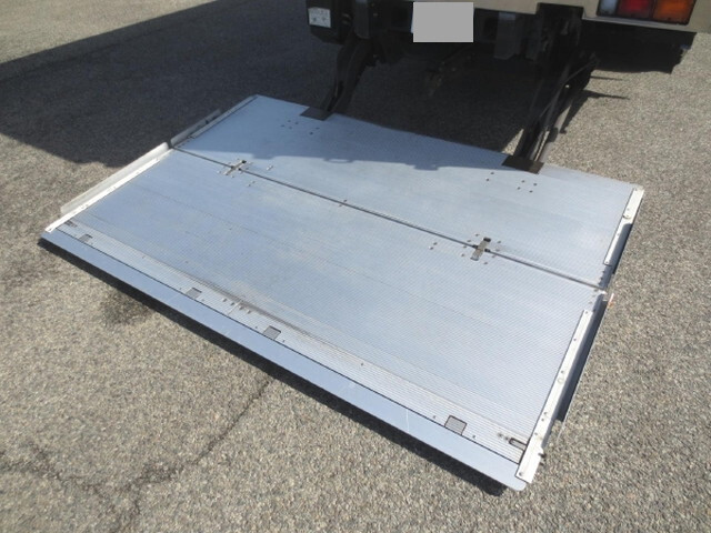 三菱ふそうファイター冷凍車（冷蔵車）中型（4t）[写真11]