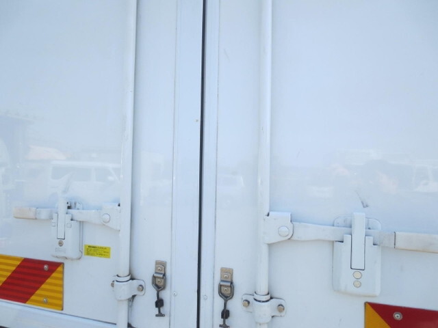 三菱ふそうファイター冷凍車（冷蔵車）中型（4t）[写真25]