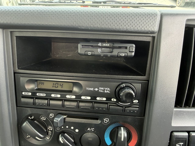 いすゞエルフクレーン6段小型（2t・3t）[写真12]