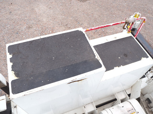 いすゞエルフ高所作業車小型（2t・3t）[写真10]